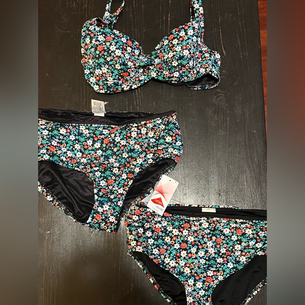 Lands End Floral Bikini Size 8